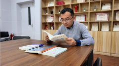 正在2023年便将AI短